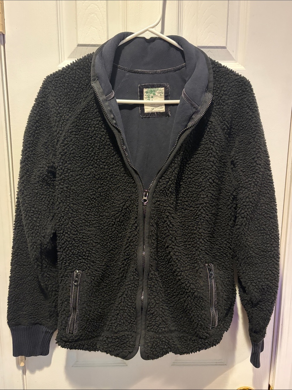Circa 2006-2008 Y2K Vintage Old Navy Black Sherpa Zip-Up Jacket